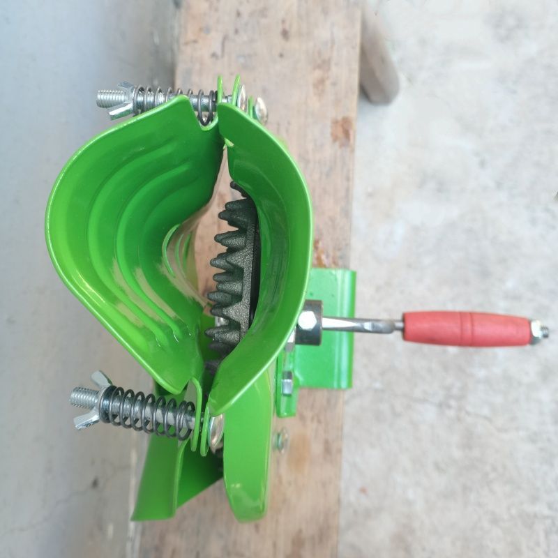 Hand Crank Corn Thresher Mini  - Farming Farmer reseña y precio