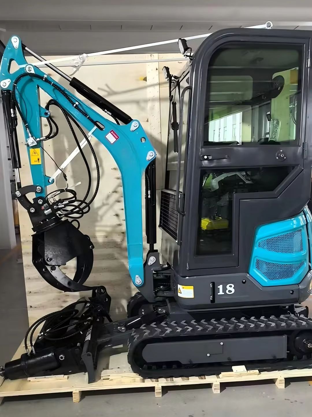1.8 Ton Mini Excavator with At - Agriculture Gardening Farming reseña y precio